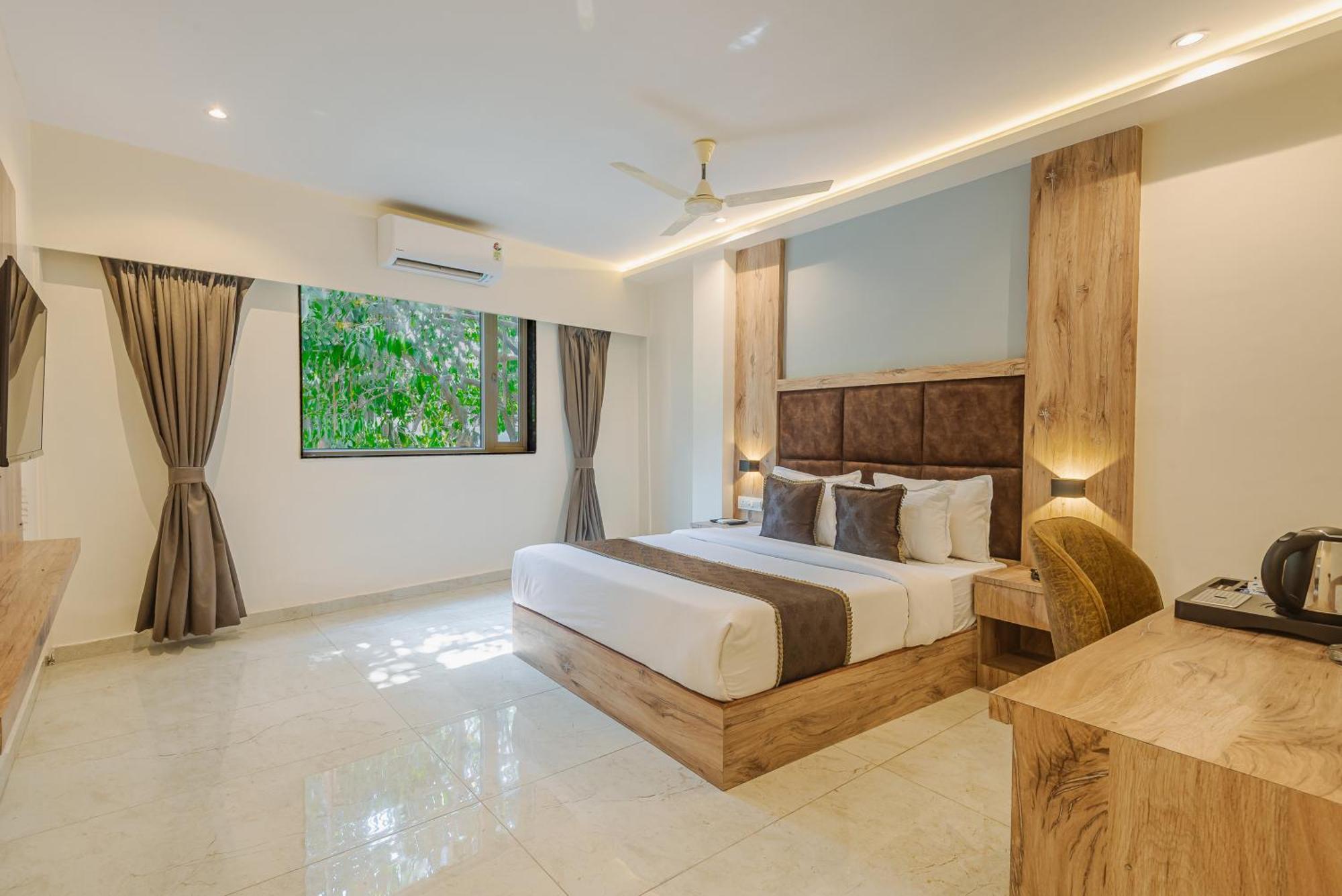 Hotel Silver Park Mumbai Exteriör bild