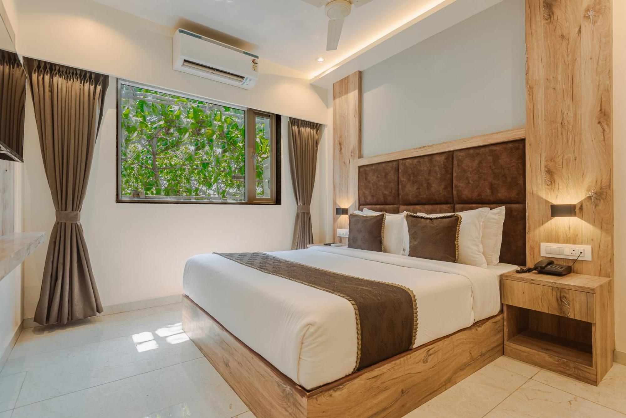 Hotel Silver Park Mumbai Exteriör bild